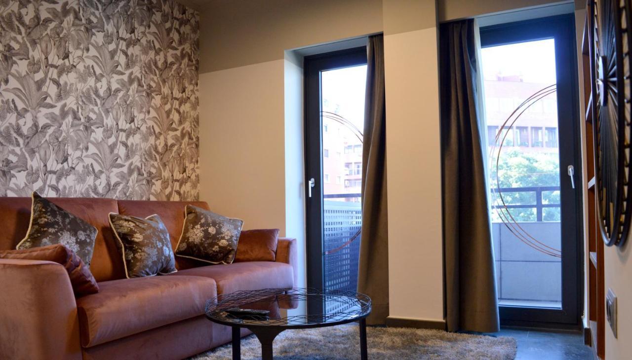 On Suites Sevilla Apartments Designed For Adults Dış mekan fotoğraf